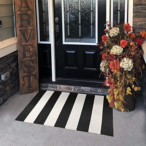 KaHouen Black and White Striped Rug (23.6 x 35.4 Inches), Indoor Outdoor Striped Doormats, Handmade Woven Farmhouse Layered Door Mats Striped Mat for Front Door/Kitchen/Laundry/Bathroom/Living Room