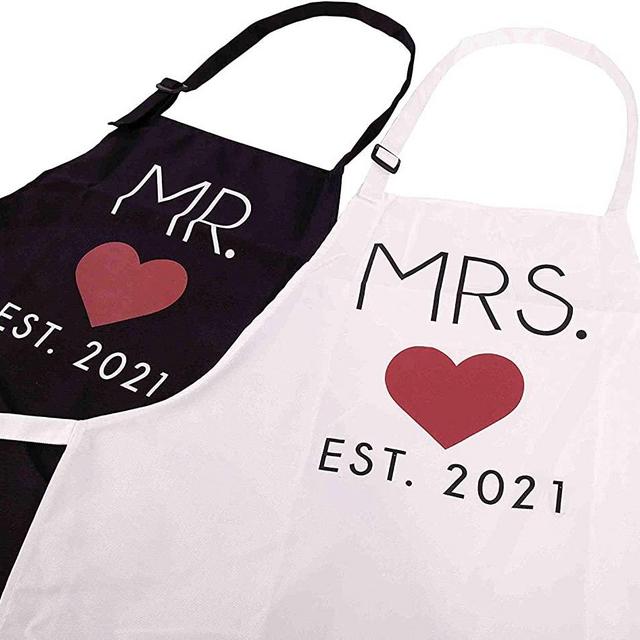 Mr. and Mrs. Couples Kitchen Aprons (2-Piece Set) Cute Cooking Bibs for Newlyweds