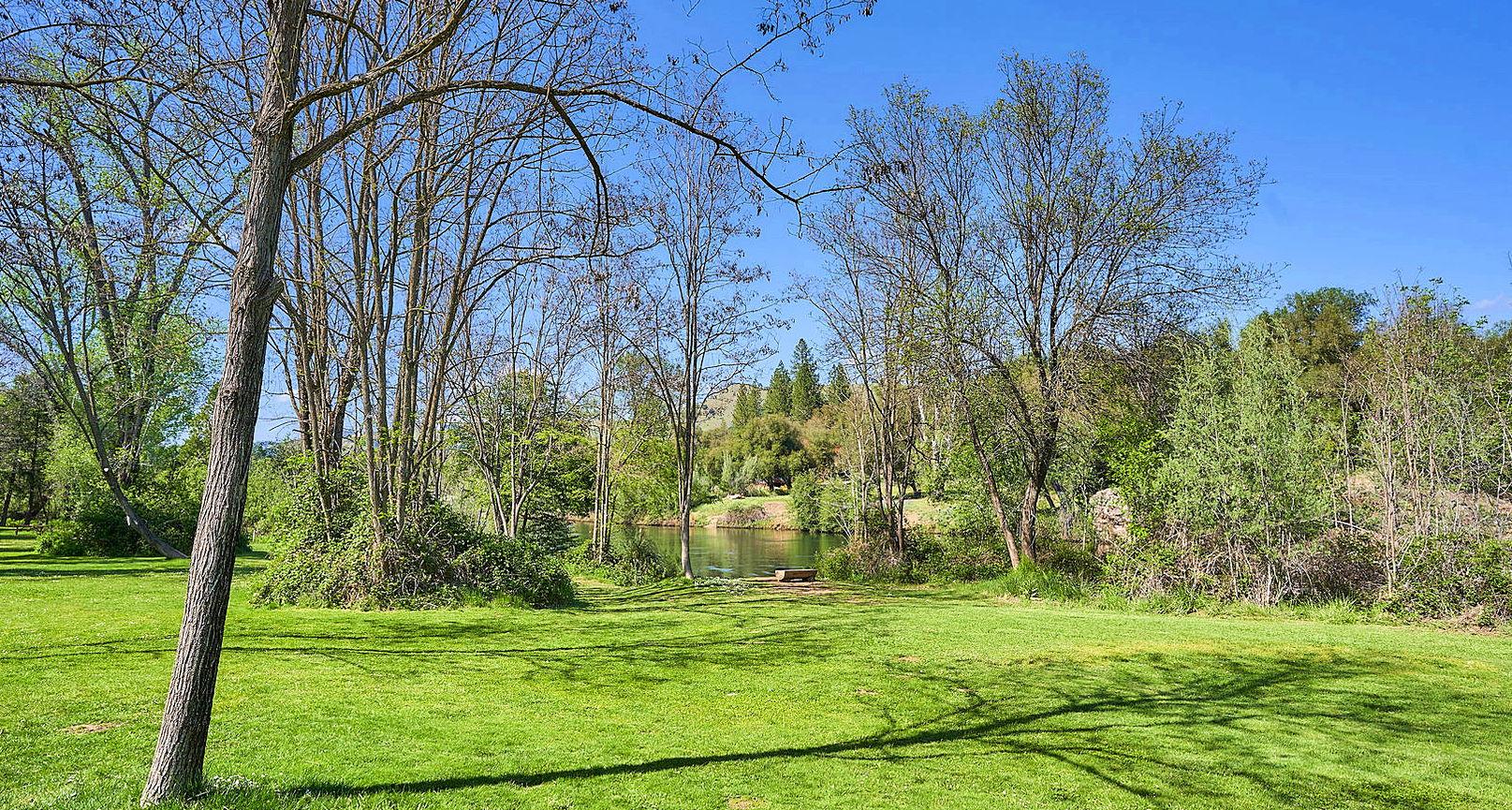 The Wedding Website of Alexis Stephens and Casey Butler