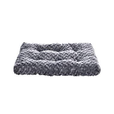 AmazonBasics Plush Pet Bed