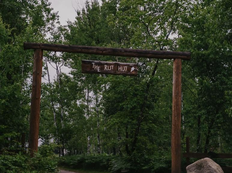 The Wedding Website of Zoe Mantas and Justin Nolan