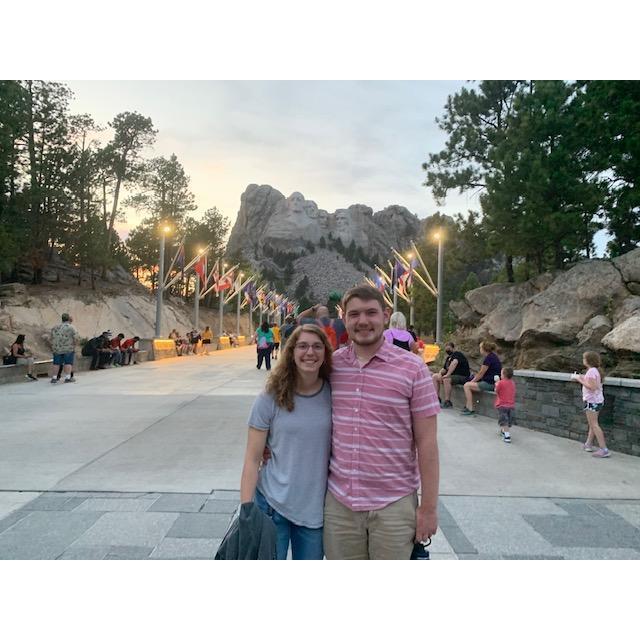 Trip to South Dakota where Taylor met the Fam and got approval... immediately of course.

-Mt Rushmore