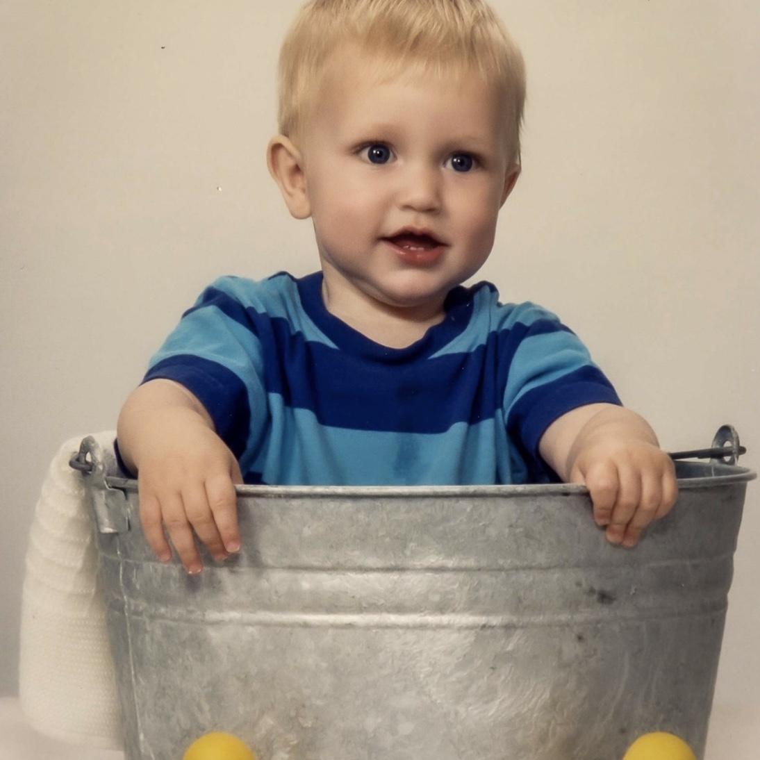 Bucket baby