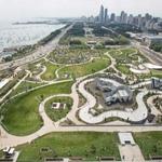 Walk around Millenium Park, Maggie Daley Park, Grant Park, Buckingham Fountain, and The Bean