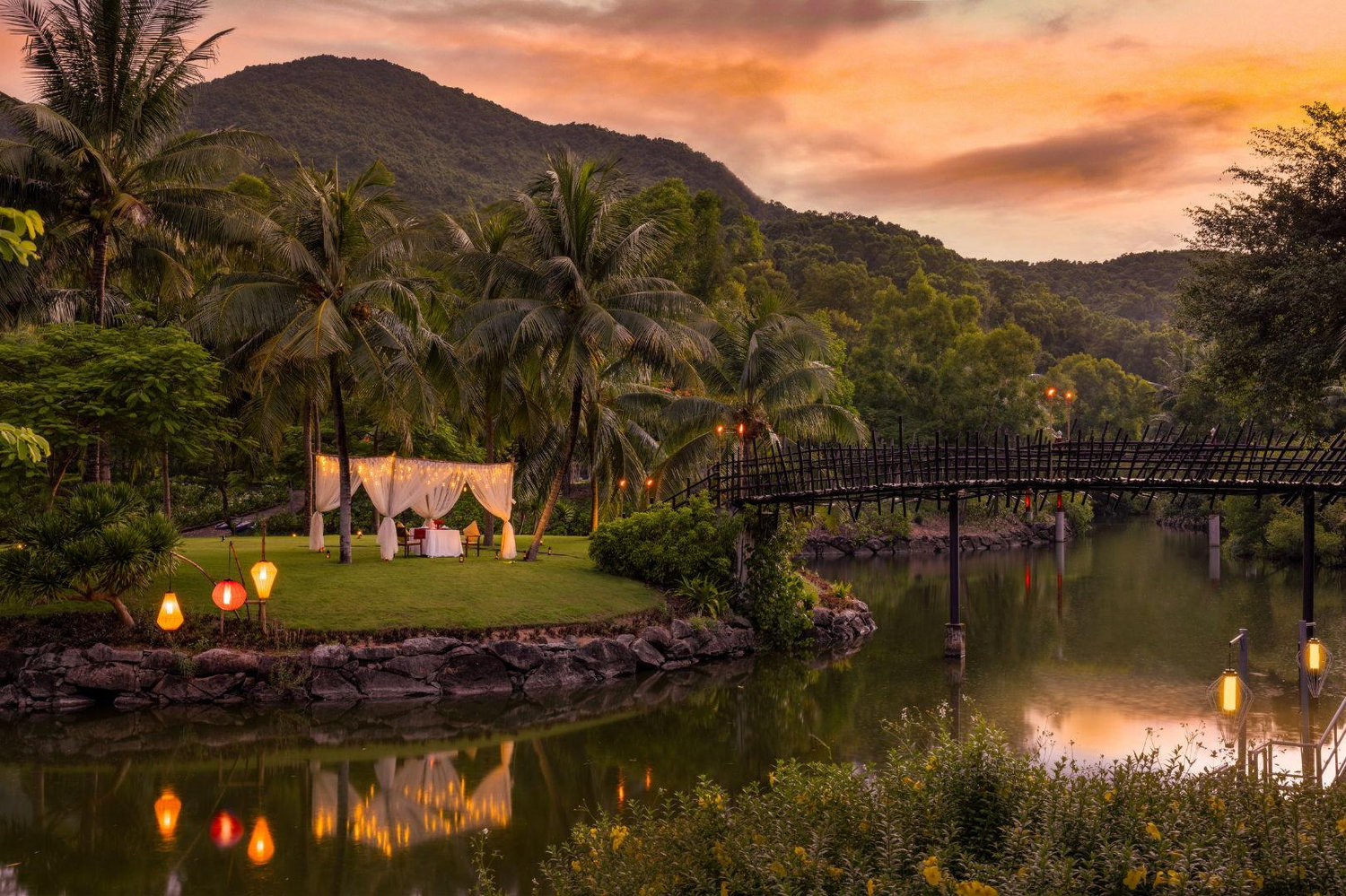 The Wedding Website of Sally Tran and Joseph Young