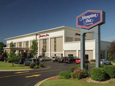 The Wedding Website of Chin Man Lin and Jacob Gendron