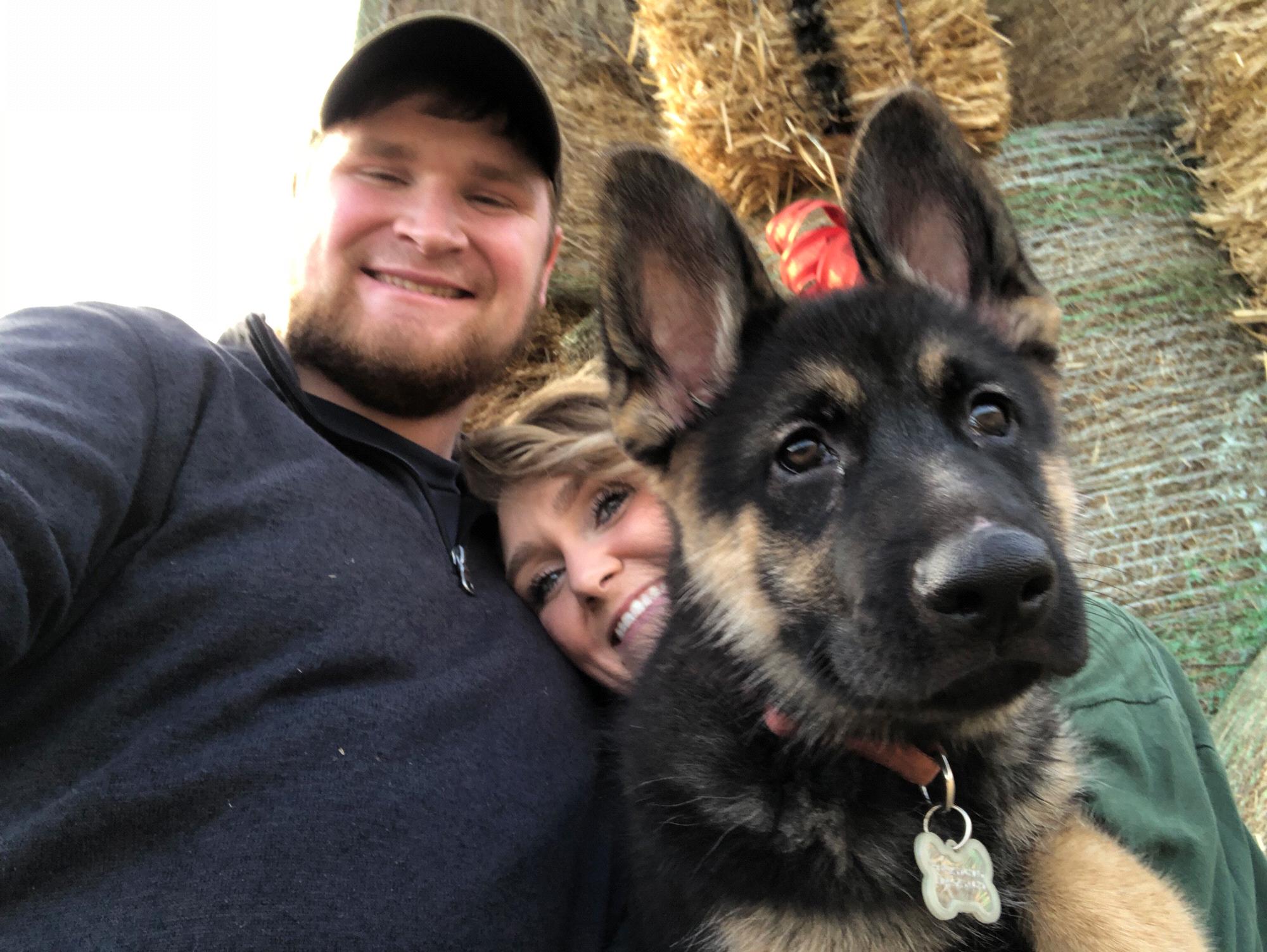 Having a picnic and climbing on some hay bales with Sage at Grave's Mountain Lodge!
Syria, VA 2018