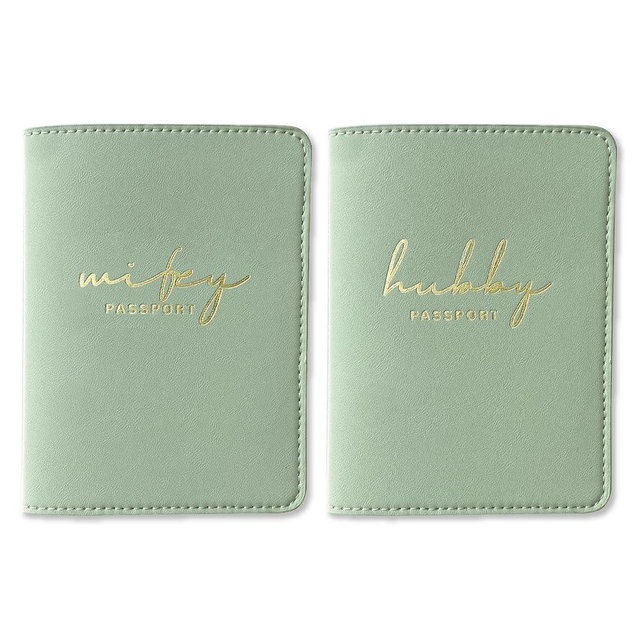 GroomBrideGifts Mr and Mrs Passport Holder - His and Hers Leather Passport Cover Set | Wedding Travel Essentials for Couples | Honeymoon Gifts for Newlyweds