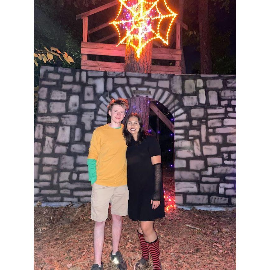 Halloween Costumes: Mavis & Johnny from Hotel Transylvania