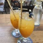 Tommy Bahama Restaurant, Bar & Store
