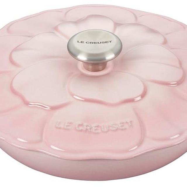 Le Creuset Signature Enameled Cast Iron Petal Braiser, 2.25qt., Shell Pink