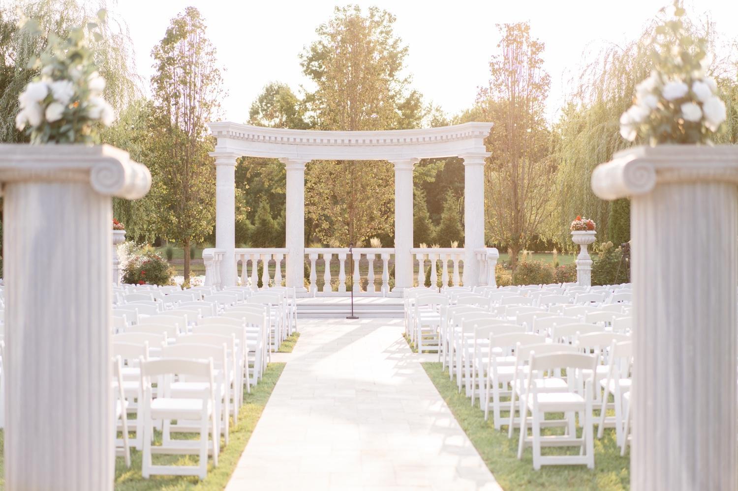 The Wedding Website of Danielle Savage and Chad Lewis