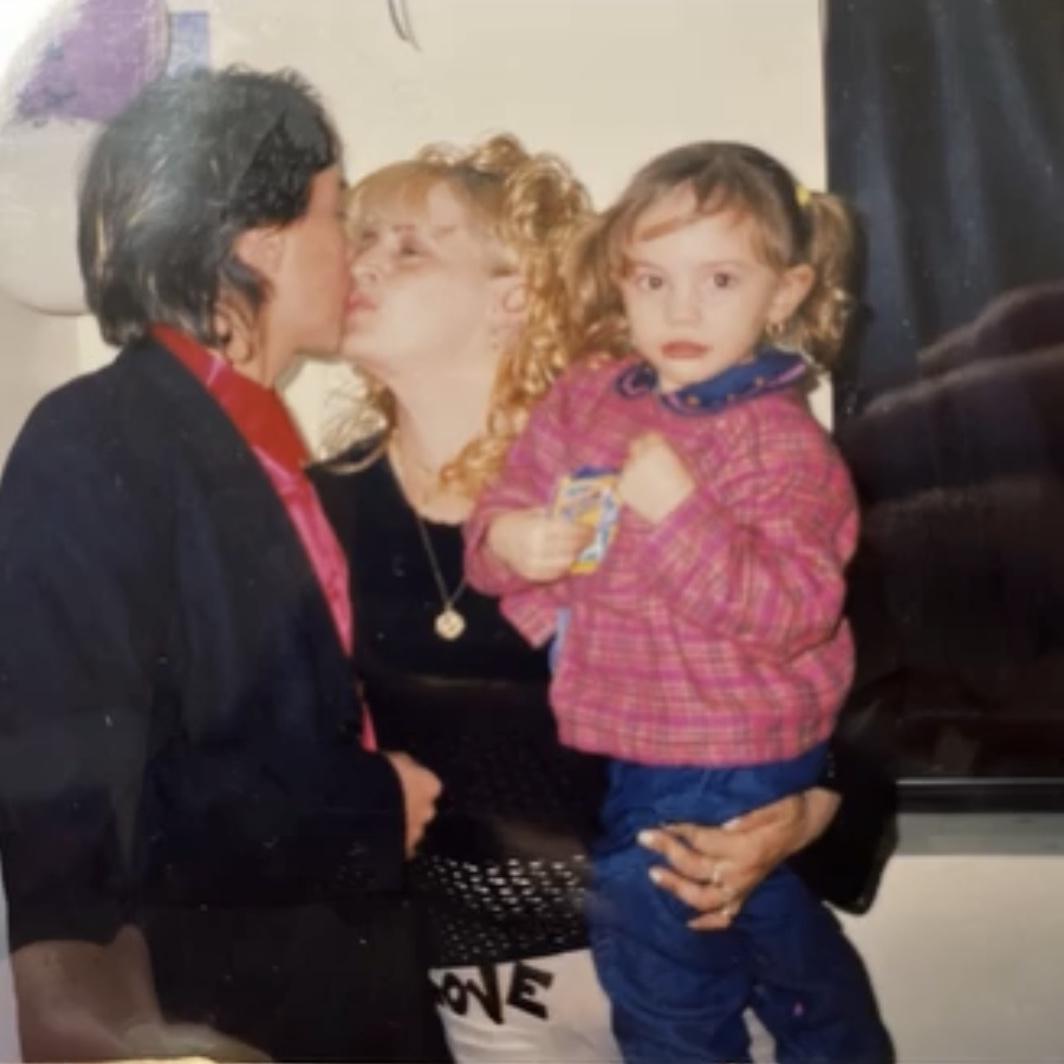Izabella in the arms of her mother Maria Isabel Del Monaco 😇 with her father Angel Del Monaco