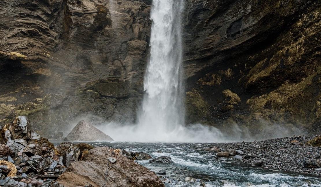 The Wedding Website of Charlotte Proud and Frankie Costantino