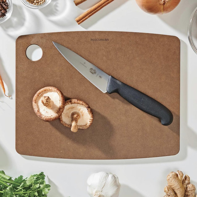 Epicurean Kitchen Series 14.5" × 11.25" Cutting Board in Nutmeg
