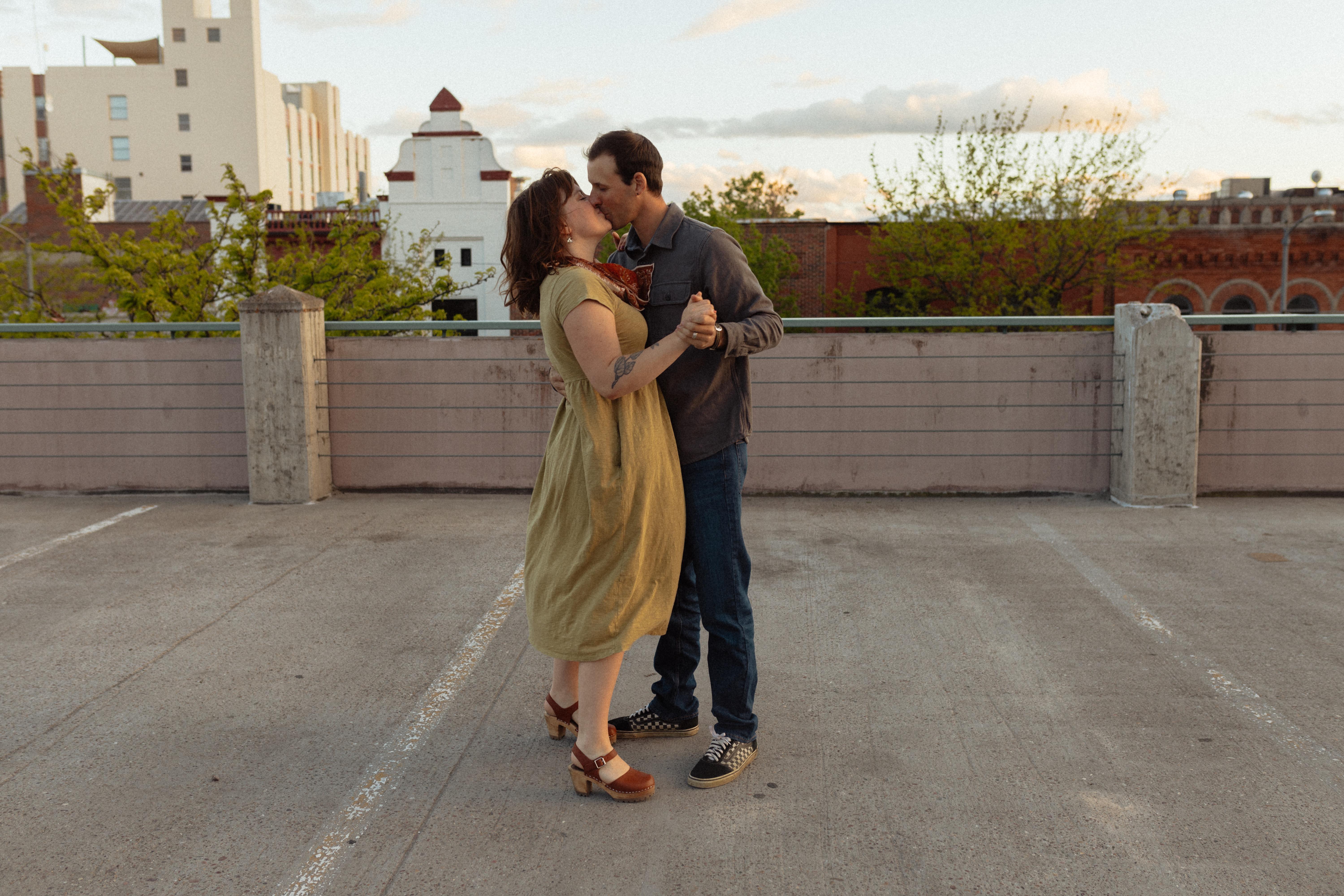 The Wedding Website of Lauren O'Laughlin and Neal Hibala