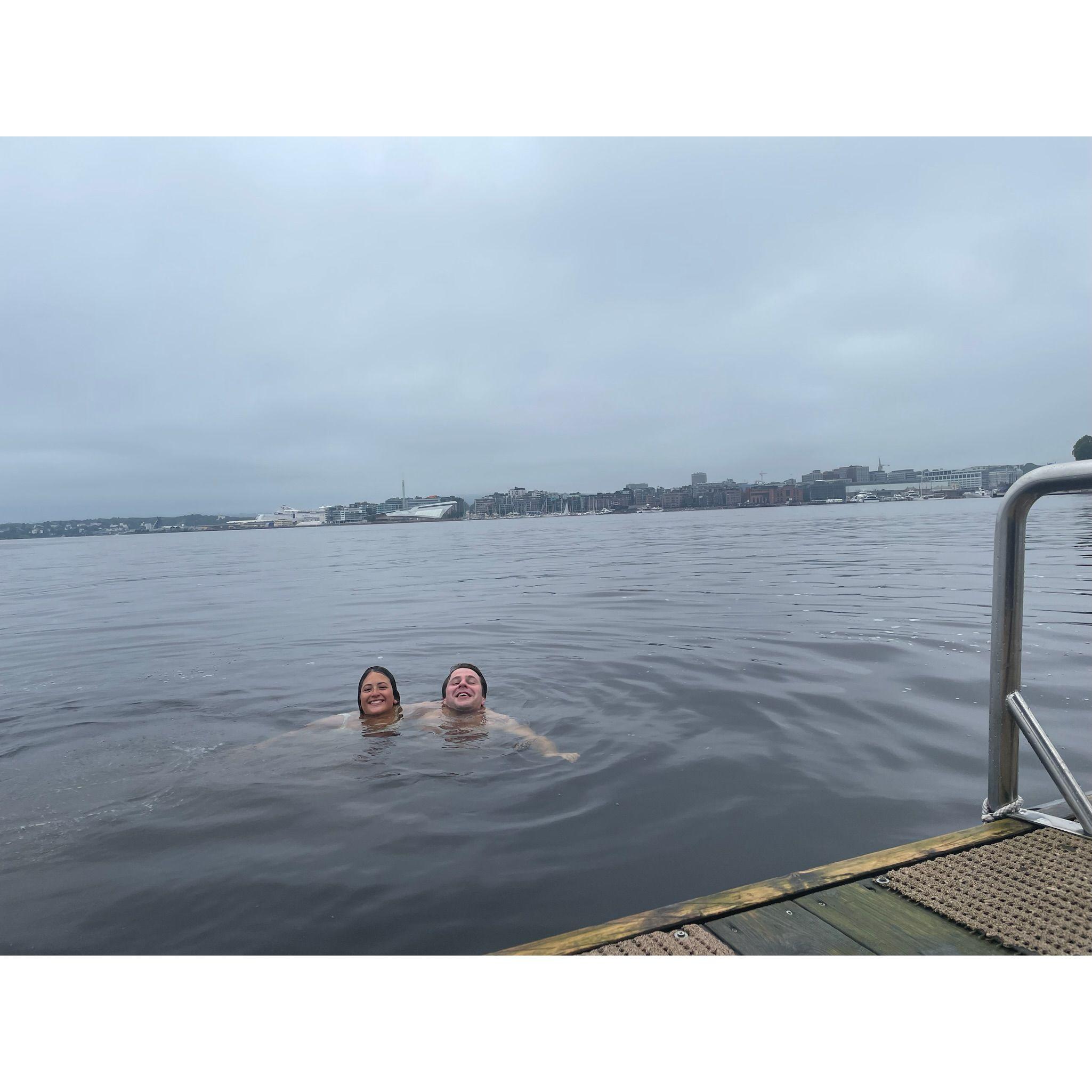 Diving around Oslo while listening to the theme song of our trip to Norway: Melancholy Hill by The Gorillaz