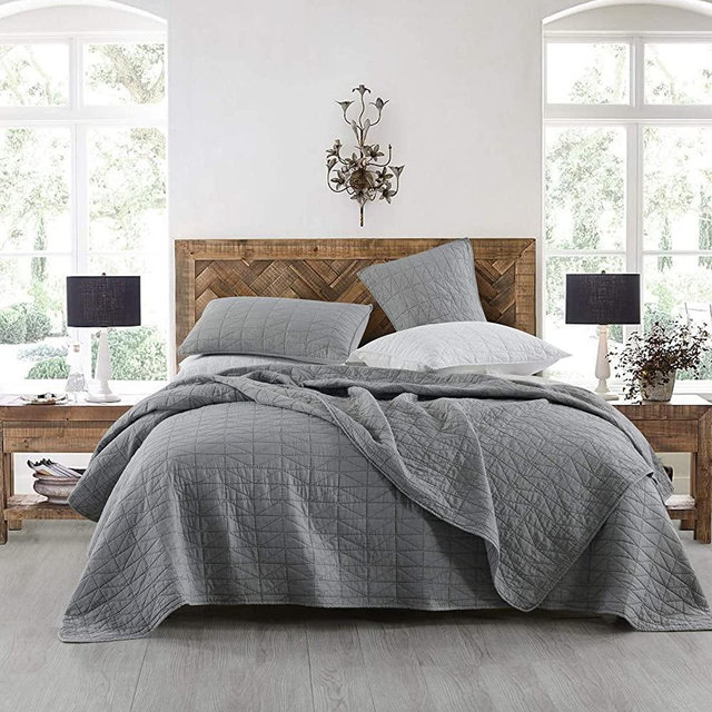 Quilt Set Queen Size, Stone-Washed Chic Rustic Grey Quilt with Classic Triangle Stitched Pattern, Ultra Soft Lightweight Quilted Bedspread for All Season, 3 Pieces