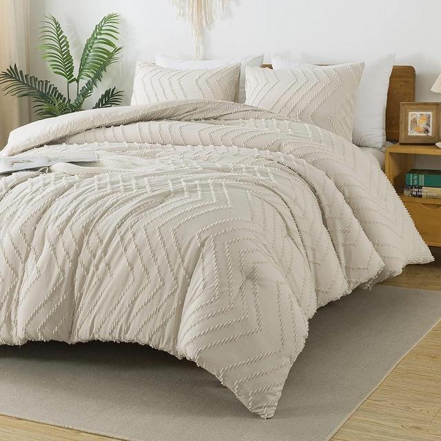 Litanika Beige California King Comforter Set, 3 Pieces Cal King Chevron Tufted Boho Bedding Comforter Sets, Fluffy Bed Set (104x96In Comforter & 3 Pillowcases)