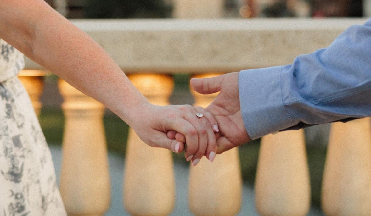 The Wedding Website of Chelsey Veire and Travis Johnson