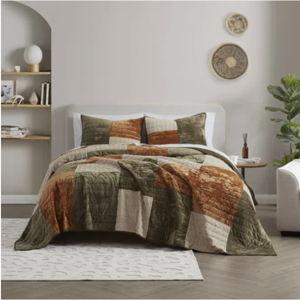 Wonderful Textile Patchwork 3 Piece Lightweight Comforter