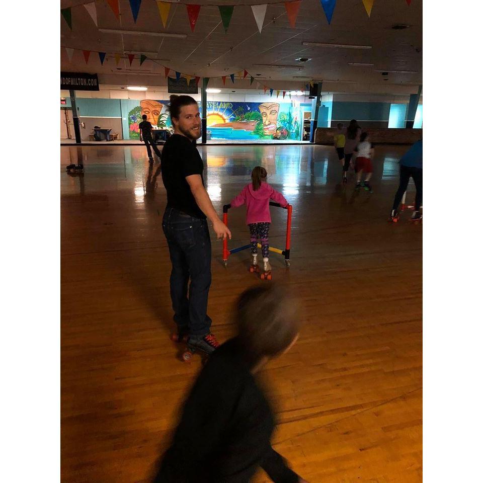 The moment Chelsea fell in love with Michael at the skating rink.