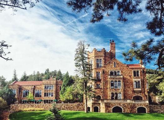 Honeymoon: Tour of Glen Eyrie Castle in Colorado Springs