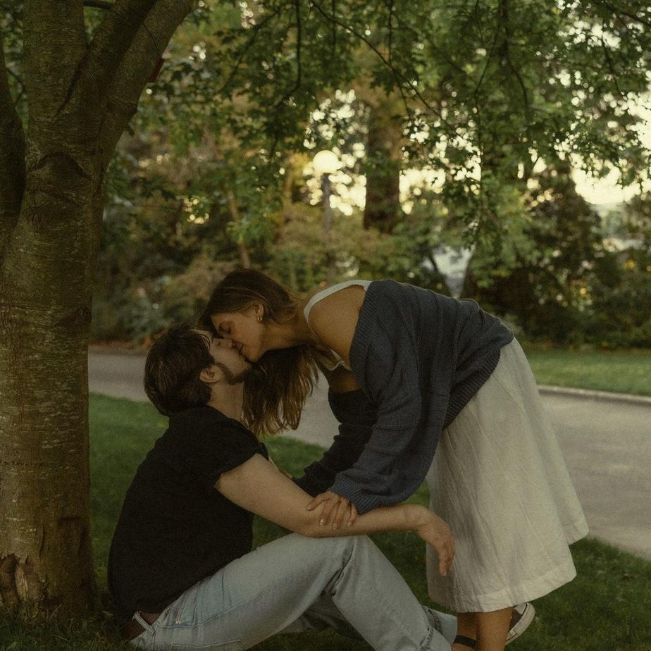 Engagement photos at st.Edward’s botanical gardens