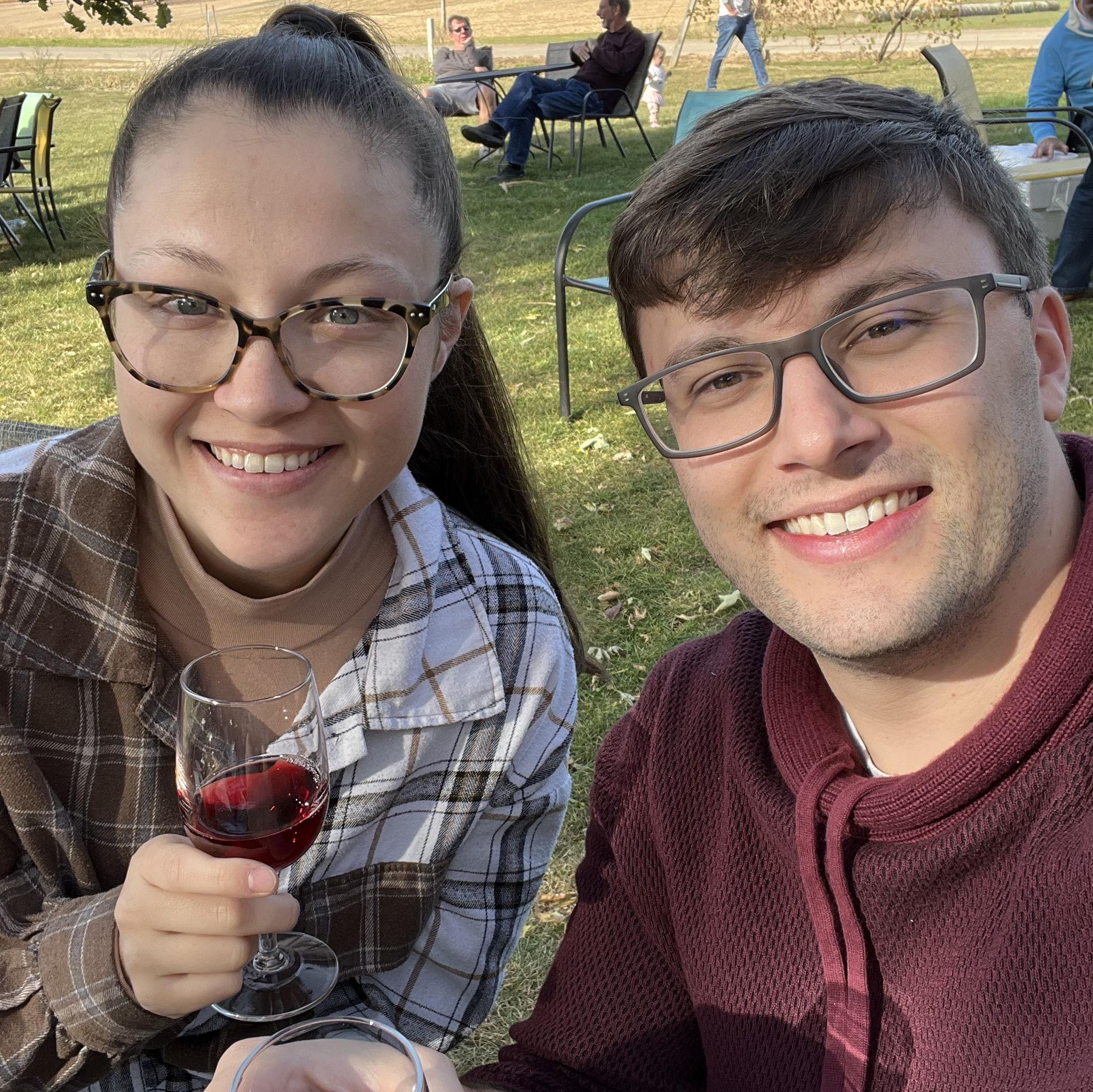Wine tasting and live music at Galena Cellars. Galena, IL. 2024
