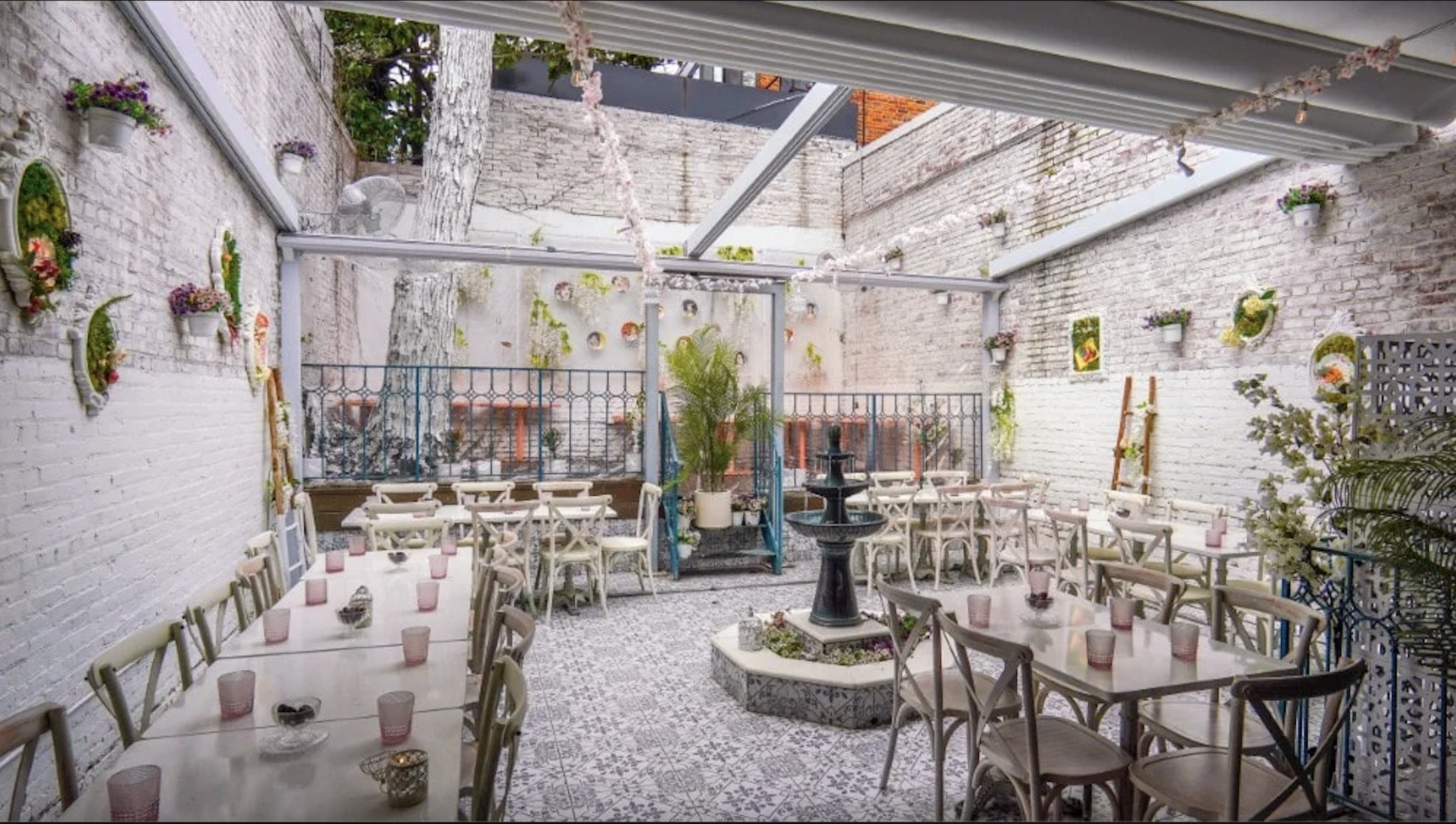 The Wedding Website of Parisa Farmoudeh and Andrew Saunders
