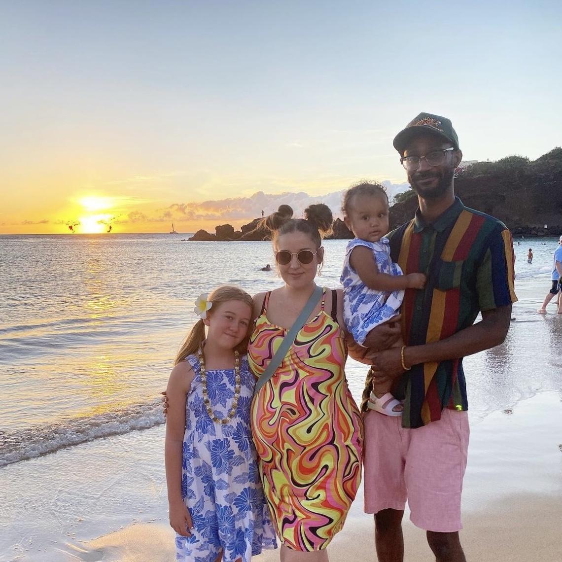 Hawaii with the family and Theodore in the oven!