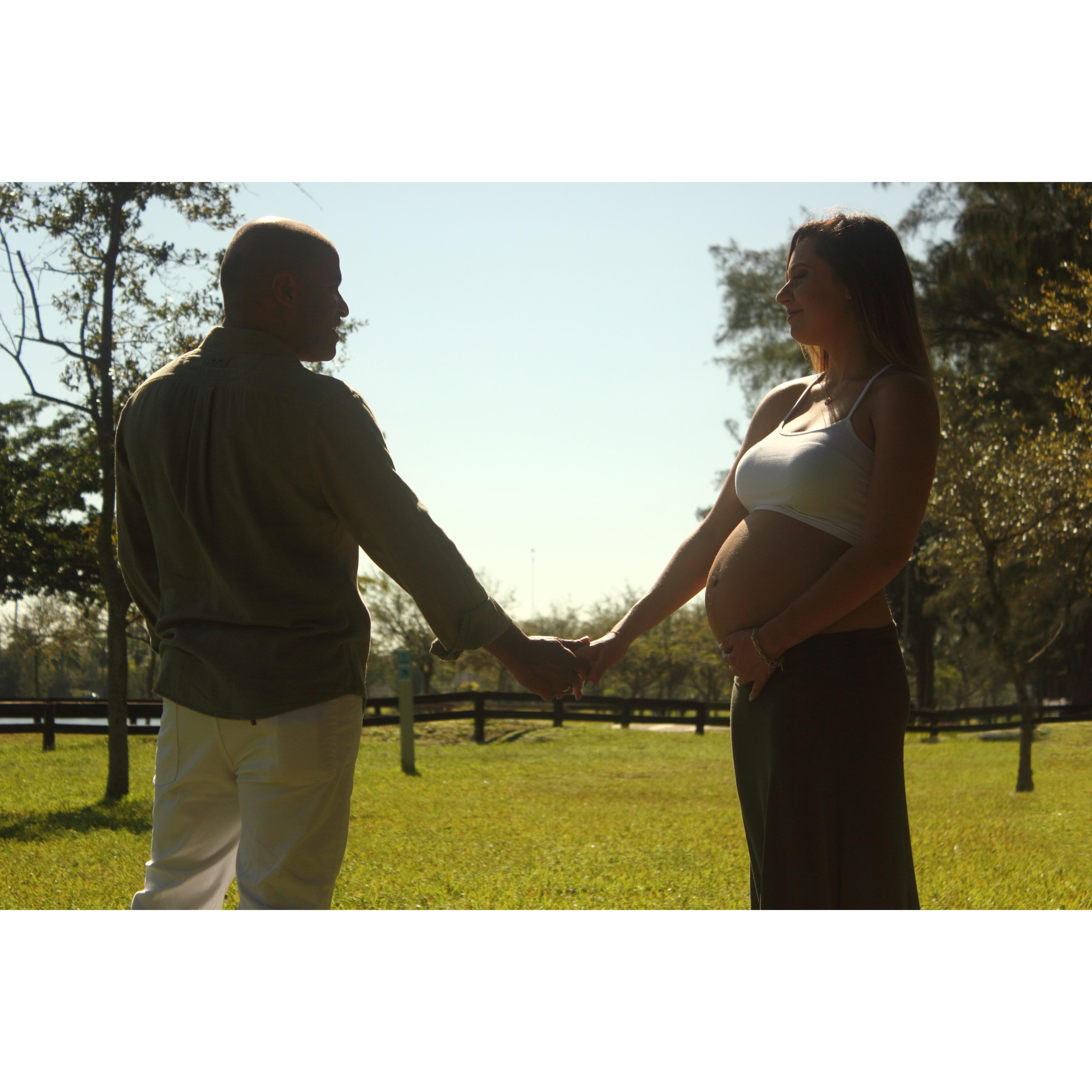 The seed of our love.
A semente do nosso amor.
La semillita de nuestro Amor.