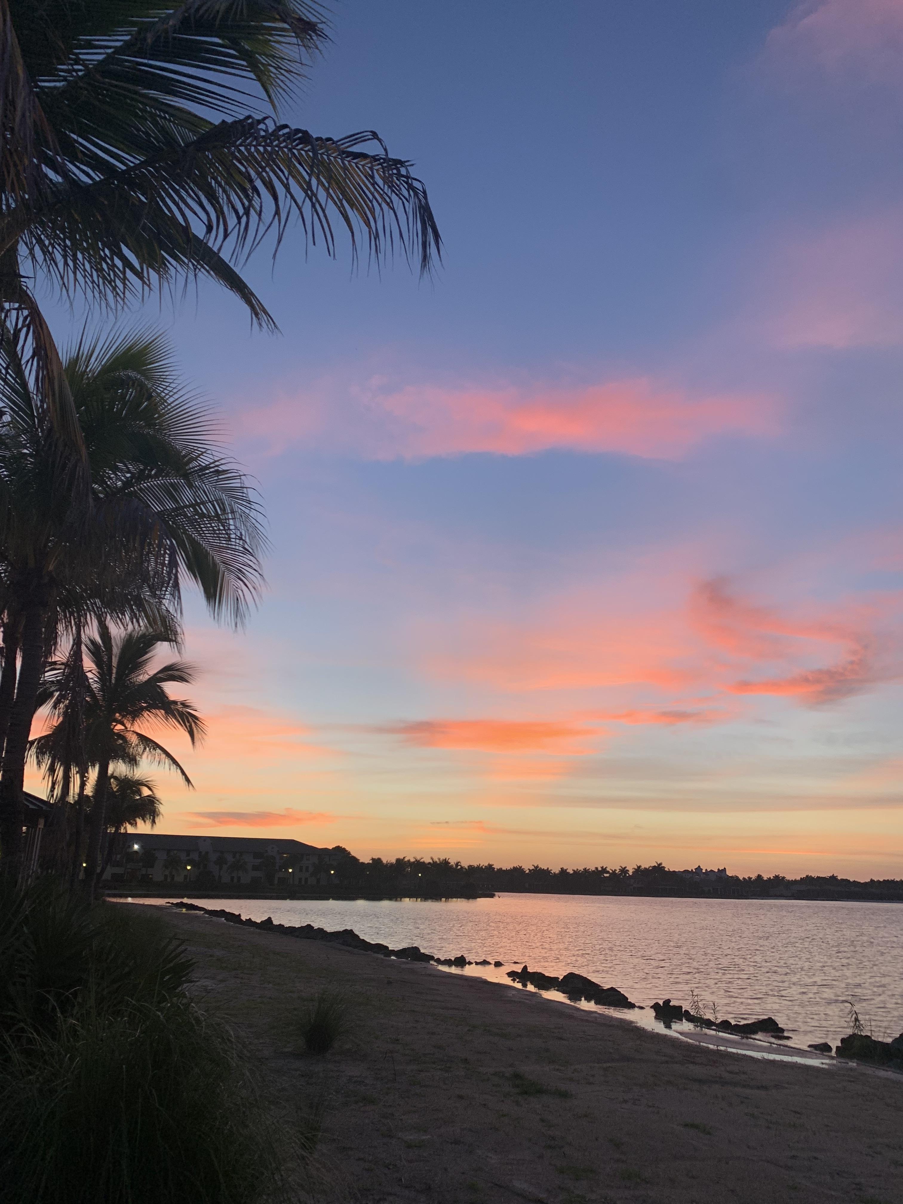 The Wedding Website of Hunter Marie Armstrong and Luke Kendall