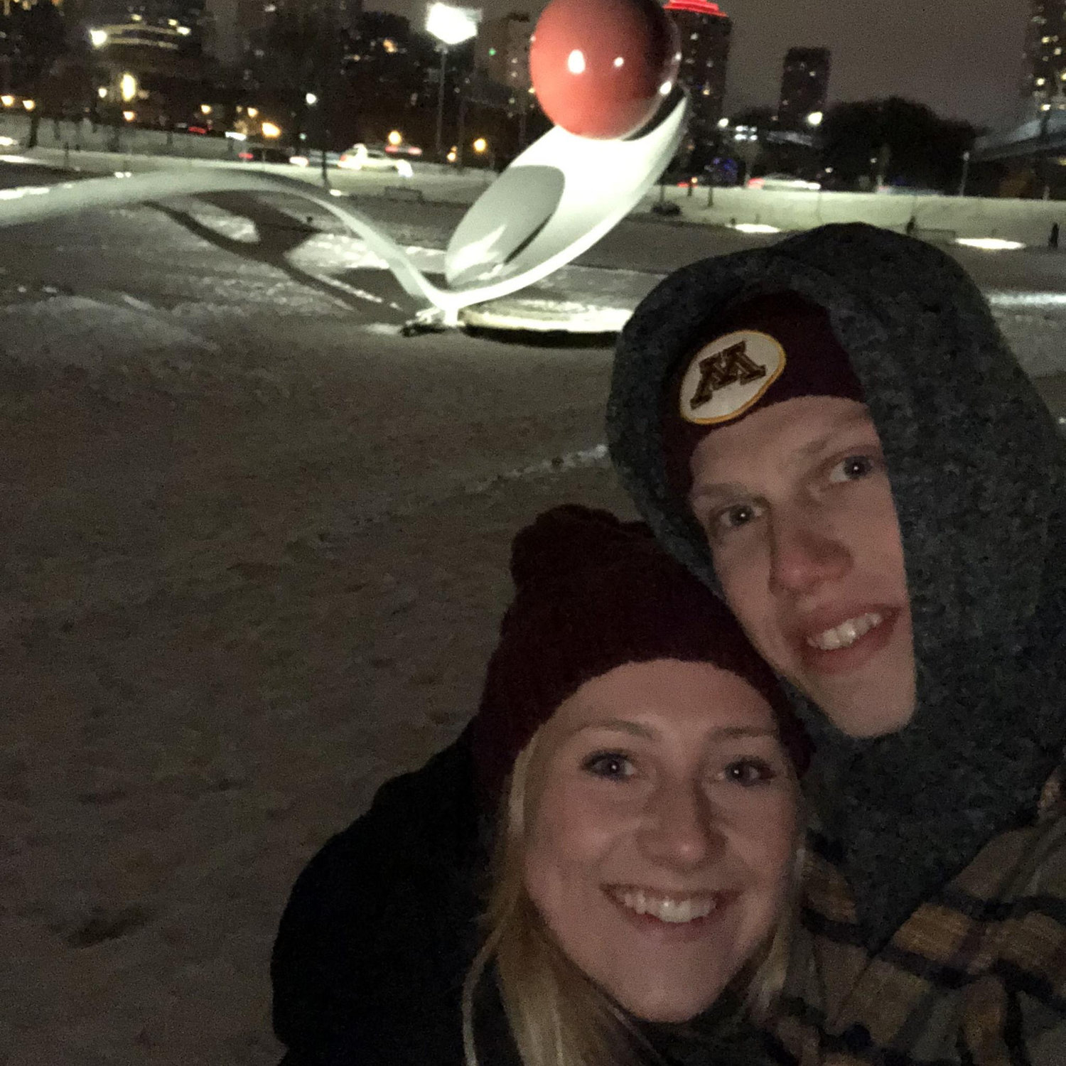 A cute winter date to the Minneapolis Sculpture Garden in 2017 π