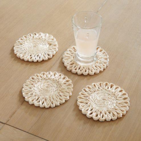 Tulum Scalloped Woven Coaster