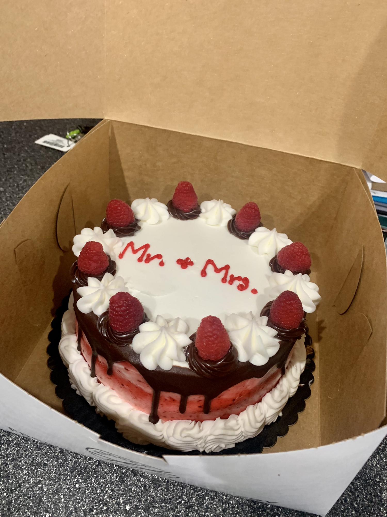 The cake was a hit with the wedding party kids.