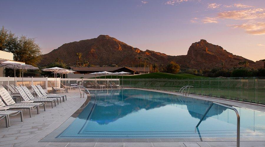 The Wedding Website of Emily Bott and Bailey Cooper