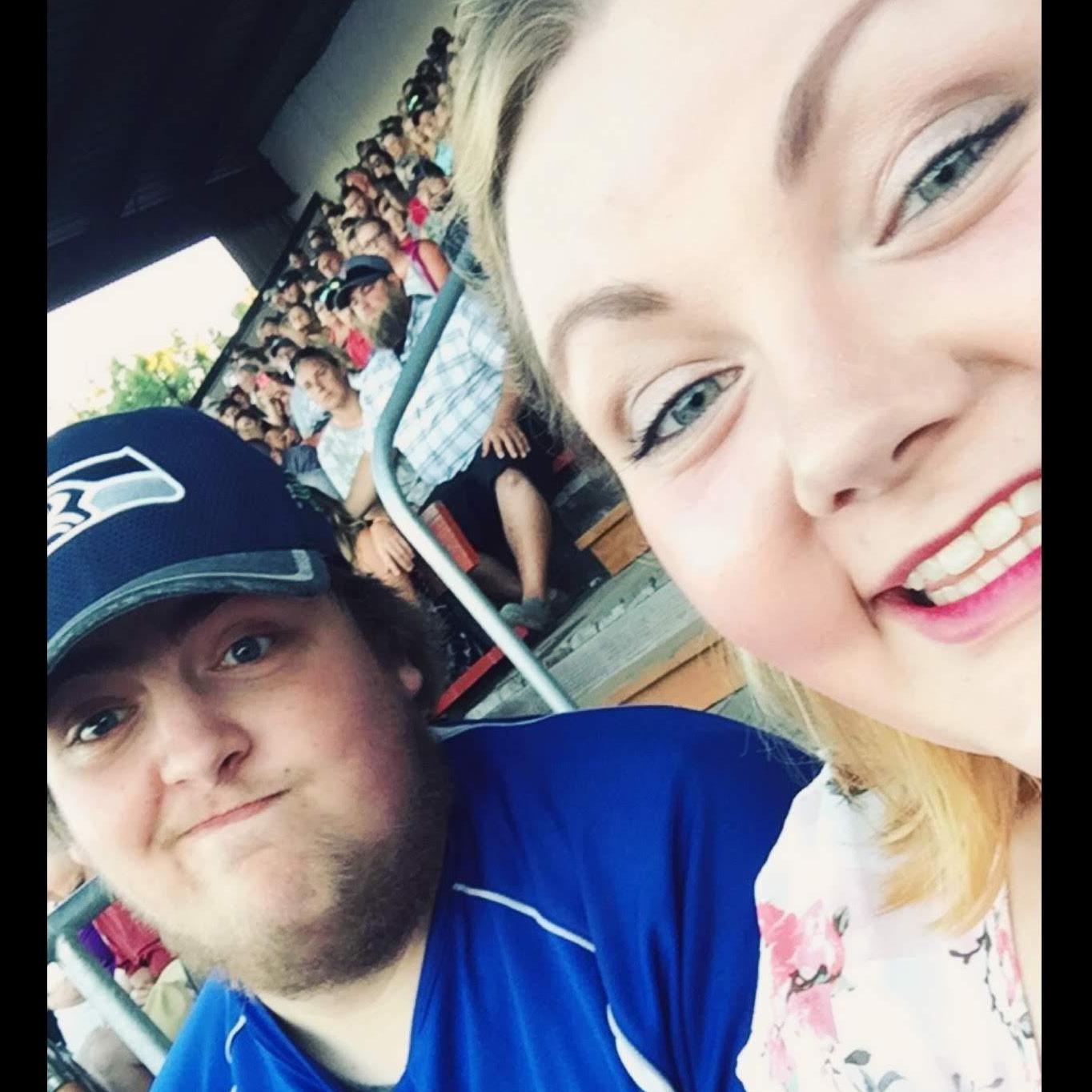 Our first date! And first selfie together ❤