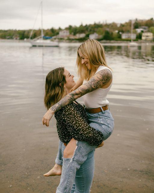 The Wedding Website of Amanda Chase and Renee Martell