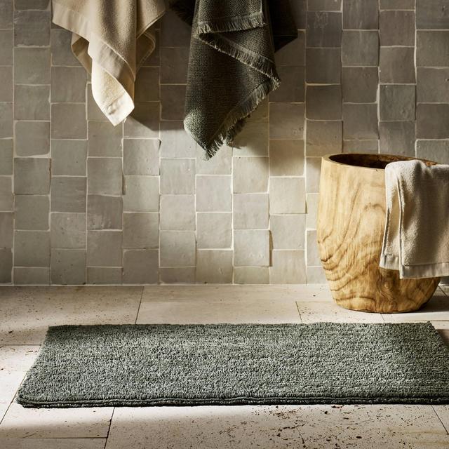 21"x34" Organic Melange Reversible Bath Rug Olive - Casaluna™