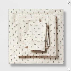 King Printed Performance 400 Thread Count Sheet Set Tulip Toss - Threshold™: Cotton Sateen, 4-Piece, OEKO-TEX Certified