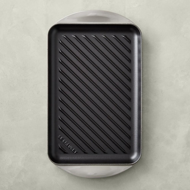 Le Creuset Enameled Cast Iron Skinny Grill, Oyster