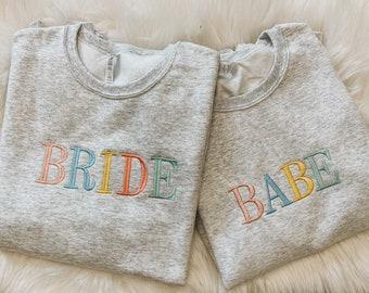 Bride Sweatshirt / Crewneck Sweatshirt Bride / Embroidered Bride Sweatshirt / Bachelorette Sweatshirt / Honeymoon Sweatshirt