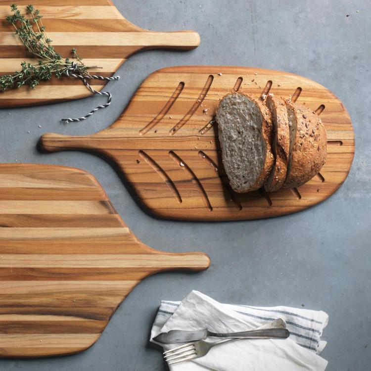 Small Barrel-Shaped Cutting Board Made of Teak