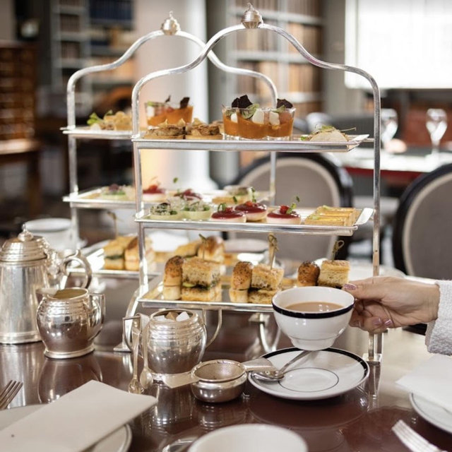 Signet Library High Tea in Scotland - Honeymoon
