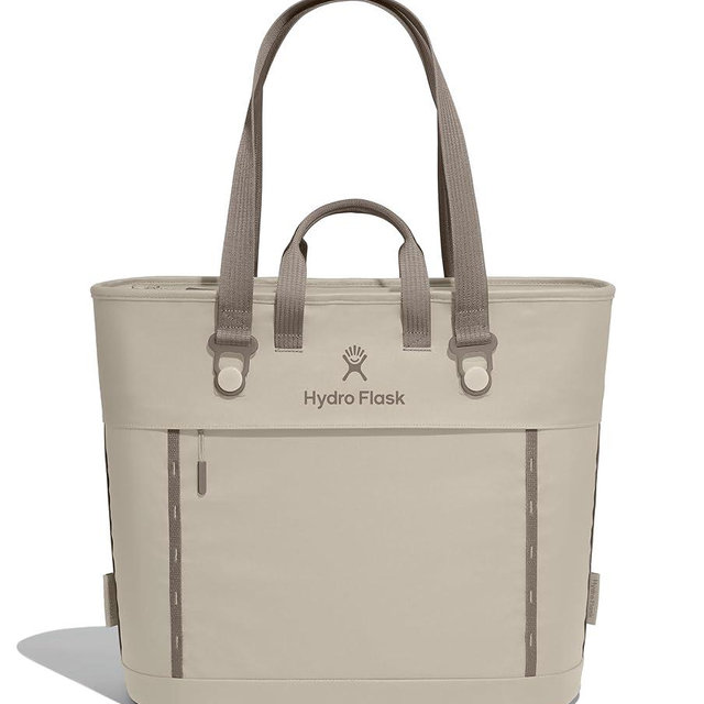 Hydro Flask Carryout Tote - Insulated Tote Bag - 20 L Capacity in Oat
