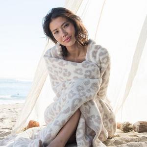 COZYCHIC® BAREFOOT IN THE WILD® THROW (Cream/Stone)