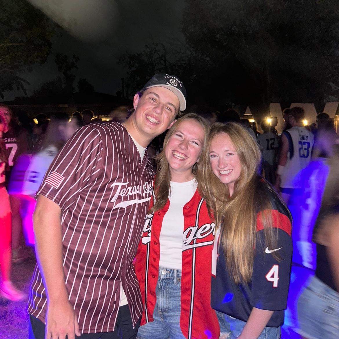 Two Aggies and a Razorback! Rachel's cousin Kate came to visit and Rachel and Carter in College Station.