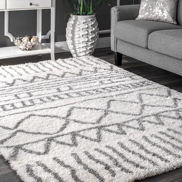 nuLOOM Renata Moroccan Shag Rug, 5' 3" x 7' 6", Grey