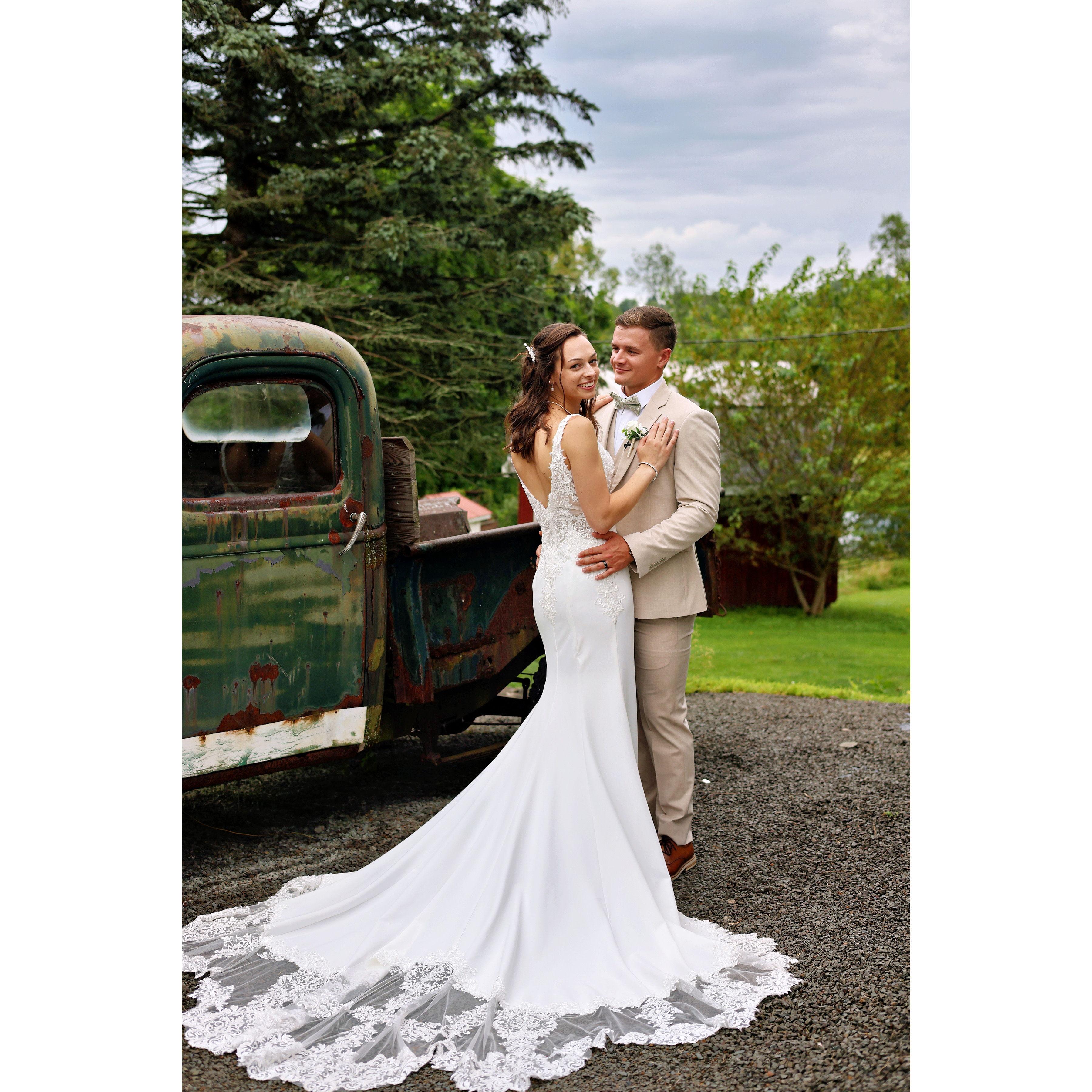 Mr. and Mrs. Portraits - https://photos.app.goo.gl/8bKfuLF9DcKib5oH8